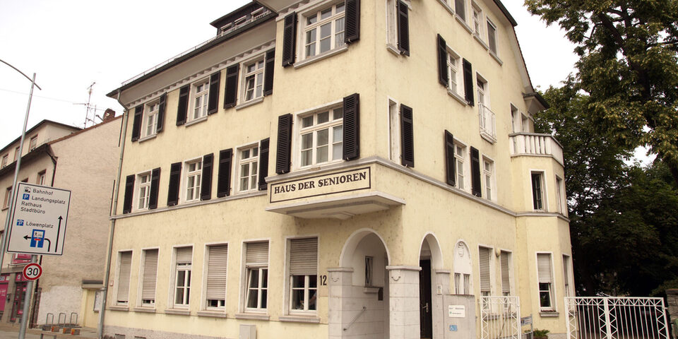 Eingang zum Haus der Senioren