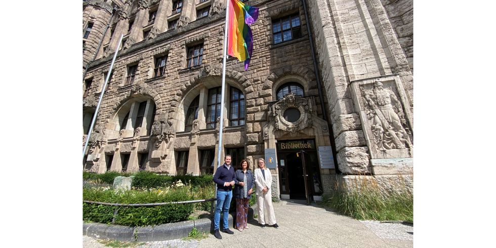 Hissung der Regenbogenflagge 2026