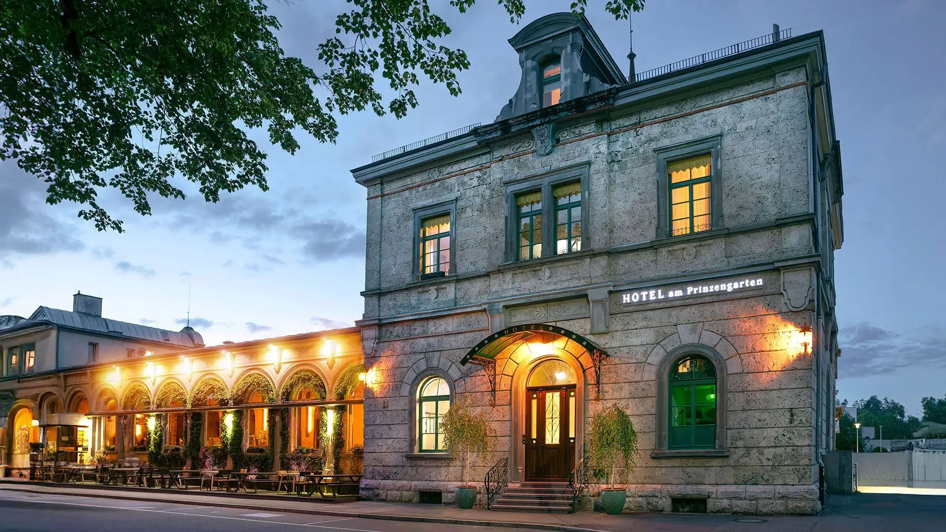 Großes Bahnhofsgebäude in Sigmaringen