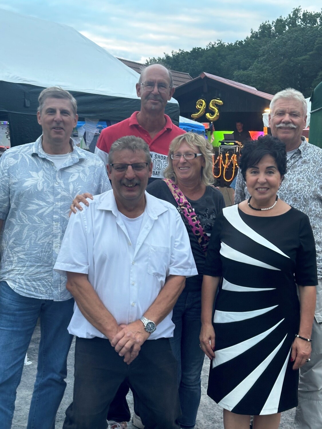 Gemeinsames Gruppenbild zum Jubiläum 95 Jahre Kleingartenkolonie Neuland I