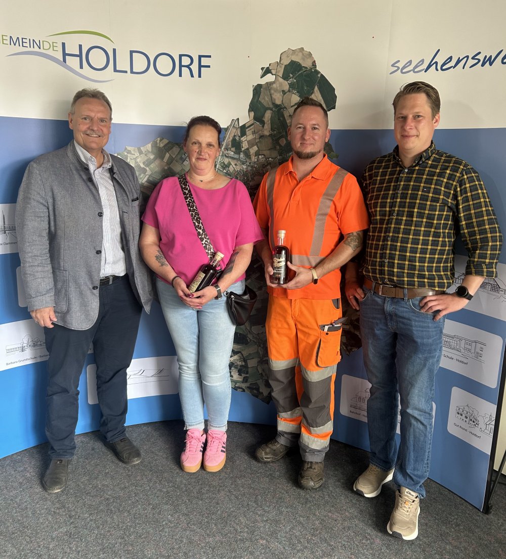 Zwei Jubilare bei der Gemeinde Holdorf