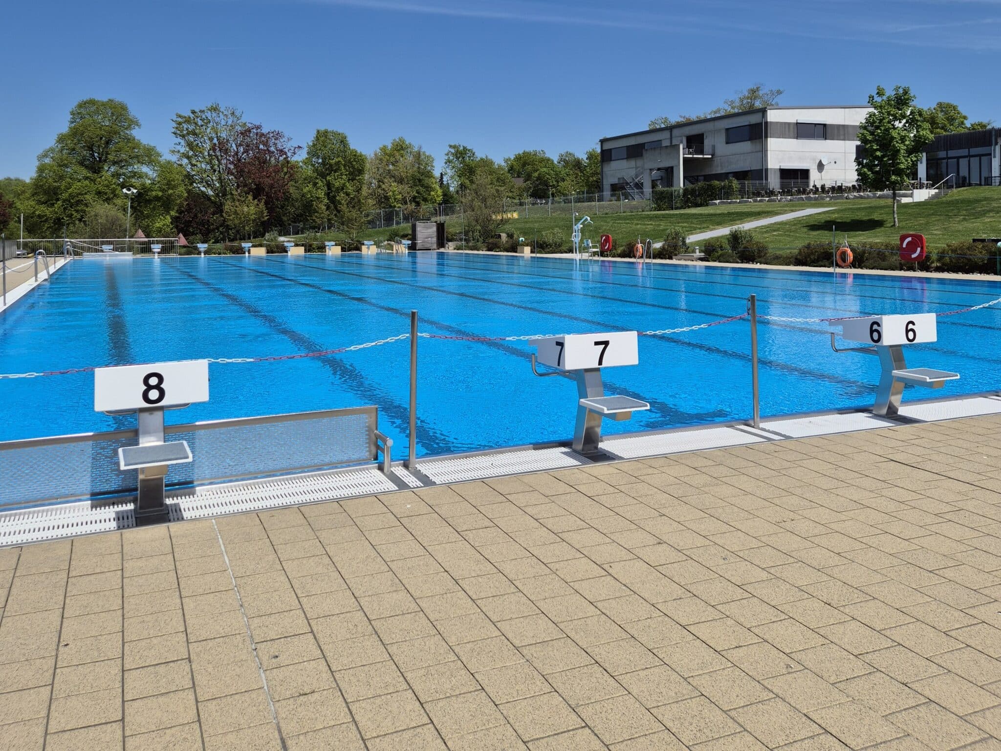 Dreharbeiten von a.tv im Freibad auf dem Schellenberg