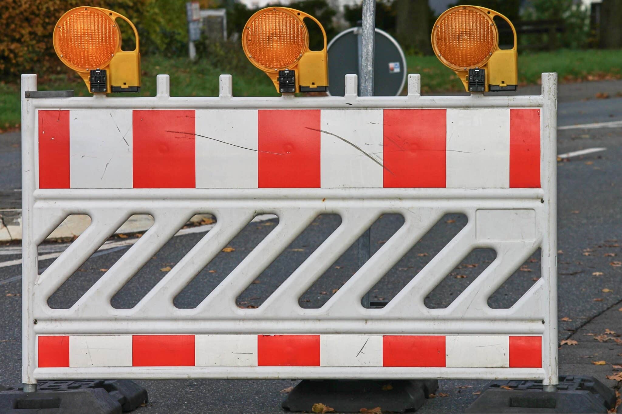 VORABINFORMATION - St 2331: Fahrbahnerneuerung und Bankettsanierung zwischen Glaslern/Mooslern und dem Kreisverkehr Eichenkofen unter abschnittsweiser Vollsperrung