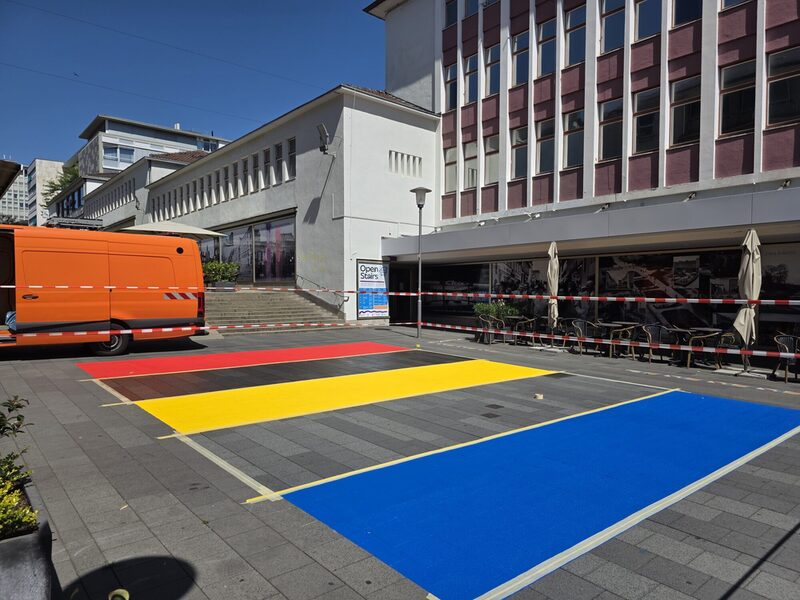 Toleranzstreifen in der Kasseler Fußgängerzone