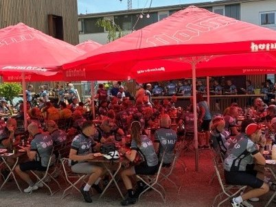 Radler im Biergarten