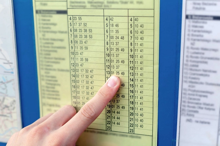 Busfahrplan © AdobeStock, Tomasz