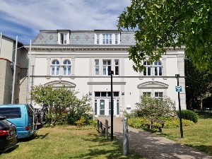 Außenansicht Verwaltungsgebäude am Tierpark