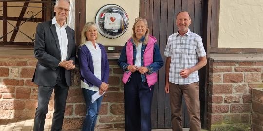Defibrillator-Übergabe in Hochhausen - Gruppenbild