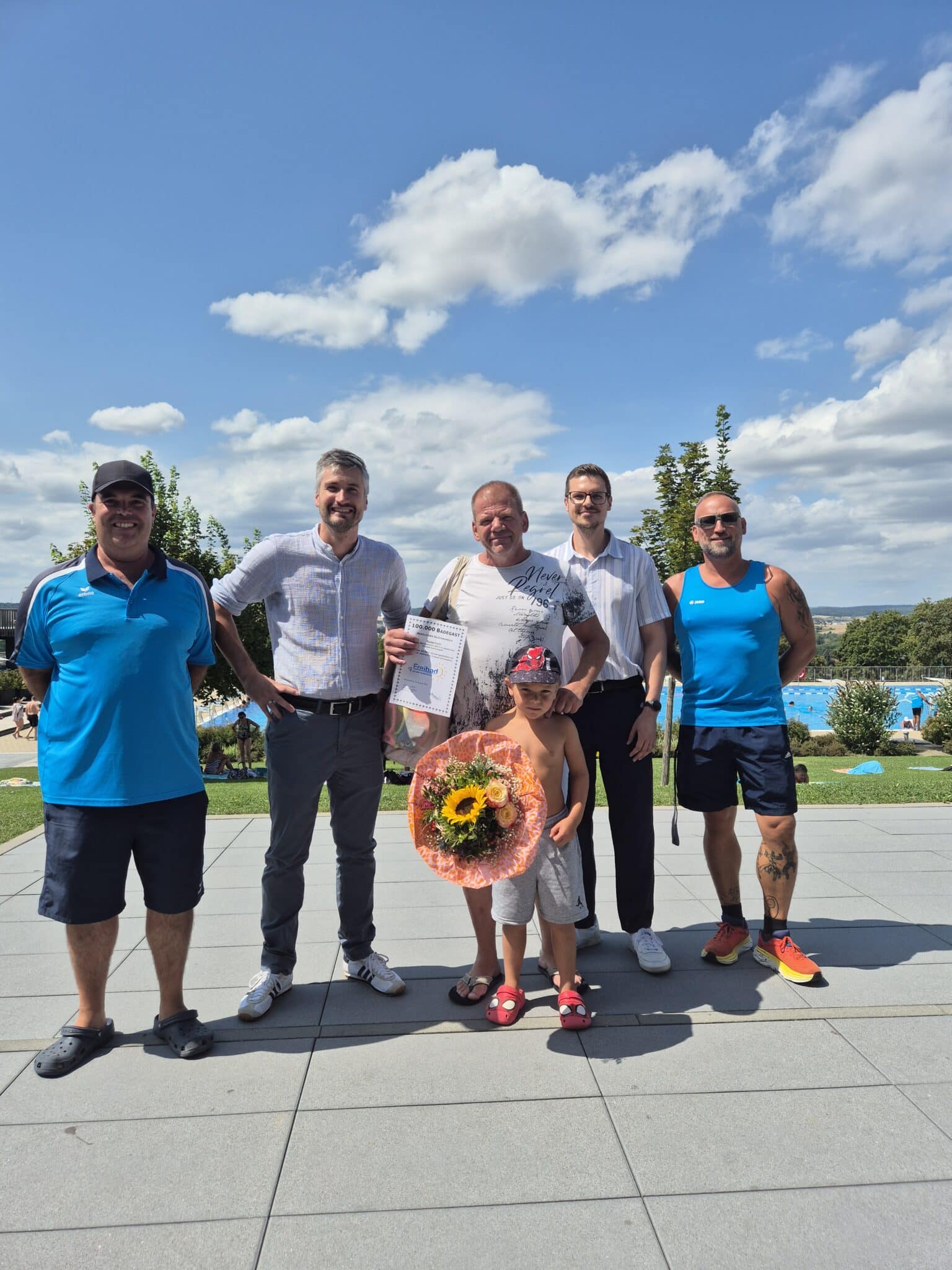 Der 100 000. Badegast im Freibad auf dem Schellenberg kommt aus Donauwörth!