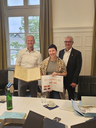 v.l.n.r. Alexander Entius, Lizzi Heydemann, Dr. Marc Prokop