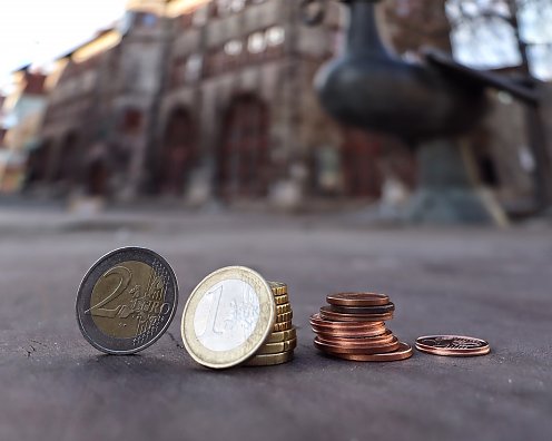 Bild: Der Nordhäuser Brunnen auf dem Marktplatz mit dem Rathaus im Hintergrund