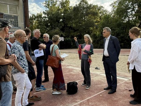 Bezirksbürgermeister Jörn Oltmann zu Besuch bei Wärmewende Friedenau e.V.