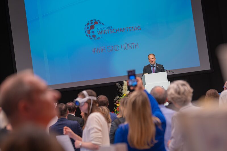 Eröffnung des Hürther Wirtschaftstags 2024: Treffpunkt für Wirtschaft, Innovation und Vernetzung in Hürth.