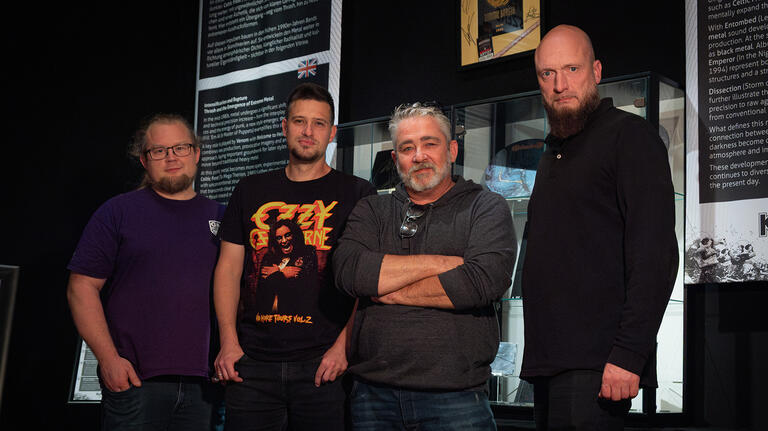 Auf dem Foto sind die Genannten zu sehen.