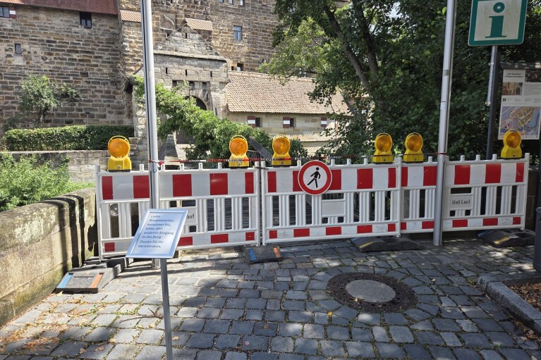 Wenzelburg Brücke gesperrt Foto Stadt Lauf