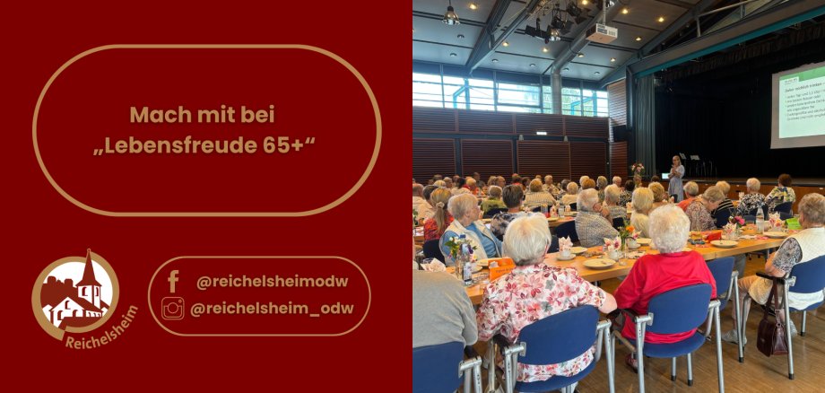 Infografik „Lebensfreude 65+“: Senioren sitzen an Tischen in einem Saal und lauschen einem Vortrag auf einer Bühne.