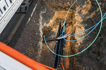 Glasfaser und Baustelle Symbolfoto