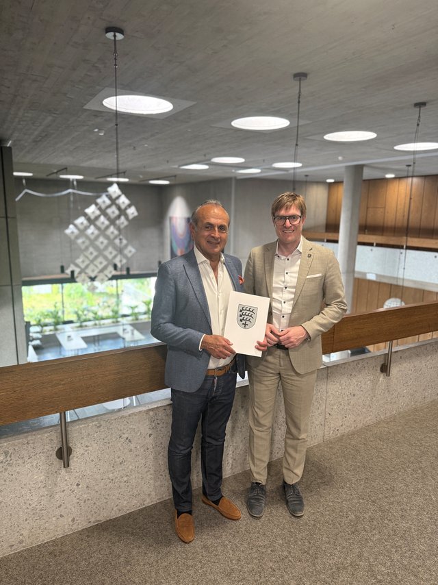 Foto: Oberbürgermeister Markus Kleemann und Georgios Tsomidis (Stadt Sindelfingen)